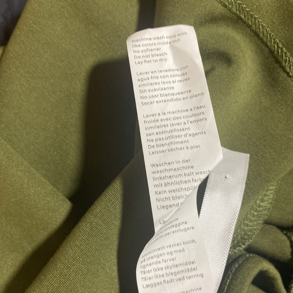 “Winter Clearance” Fabletics Pullover Open Back Green Dress Size Medium - Picture 9 of 9